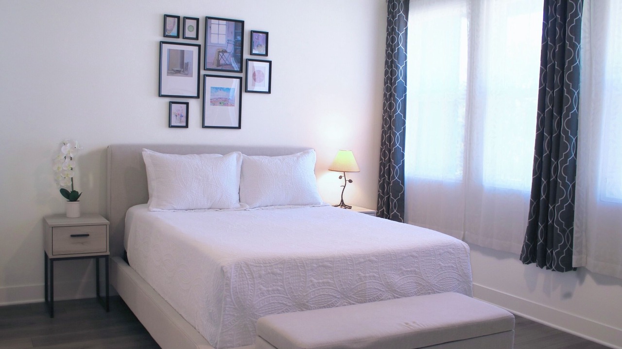 Photo of Bedroom in Platinum Triangle