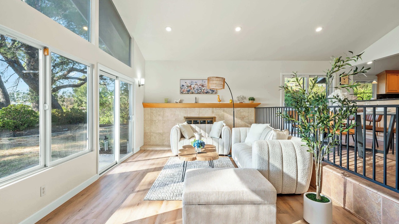 Photo of Livingroom in North Tustin