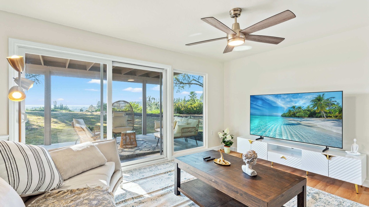 Photo of Livingroom in North Tustin