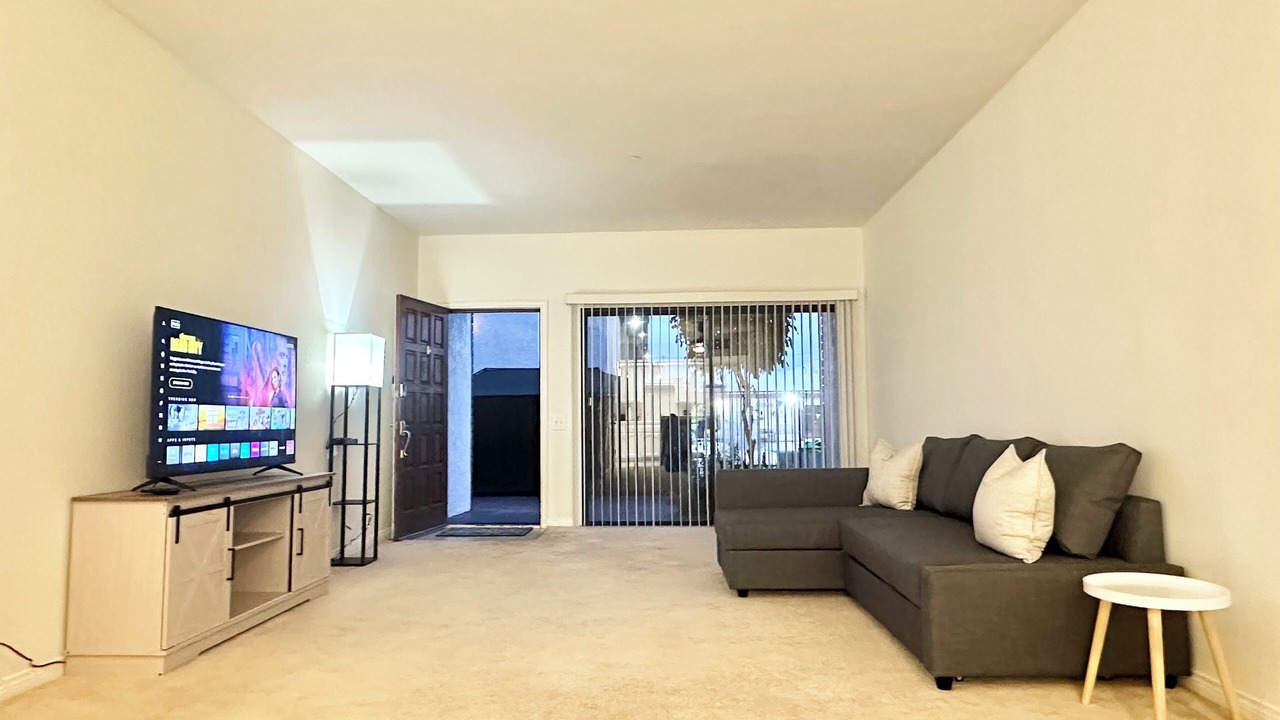 Photo of Livingroom in Fountain Valley
