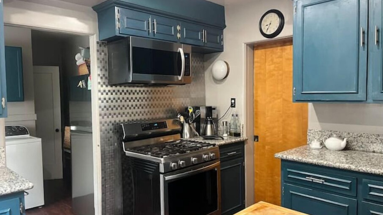 Photo of Kitchen in Mid-Wilshire