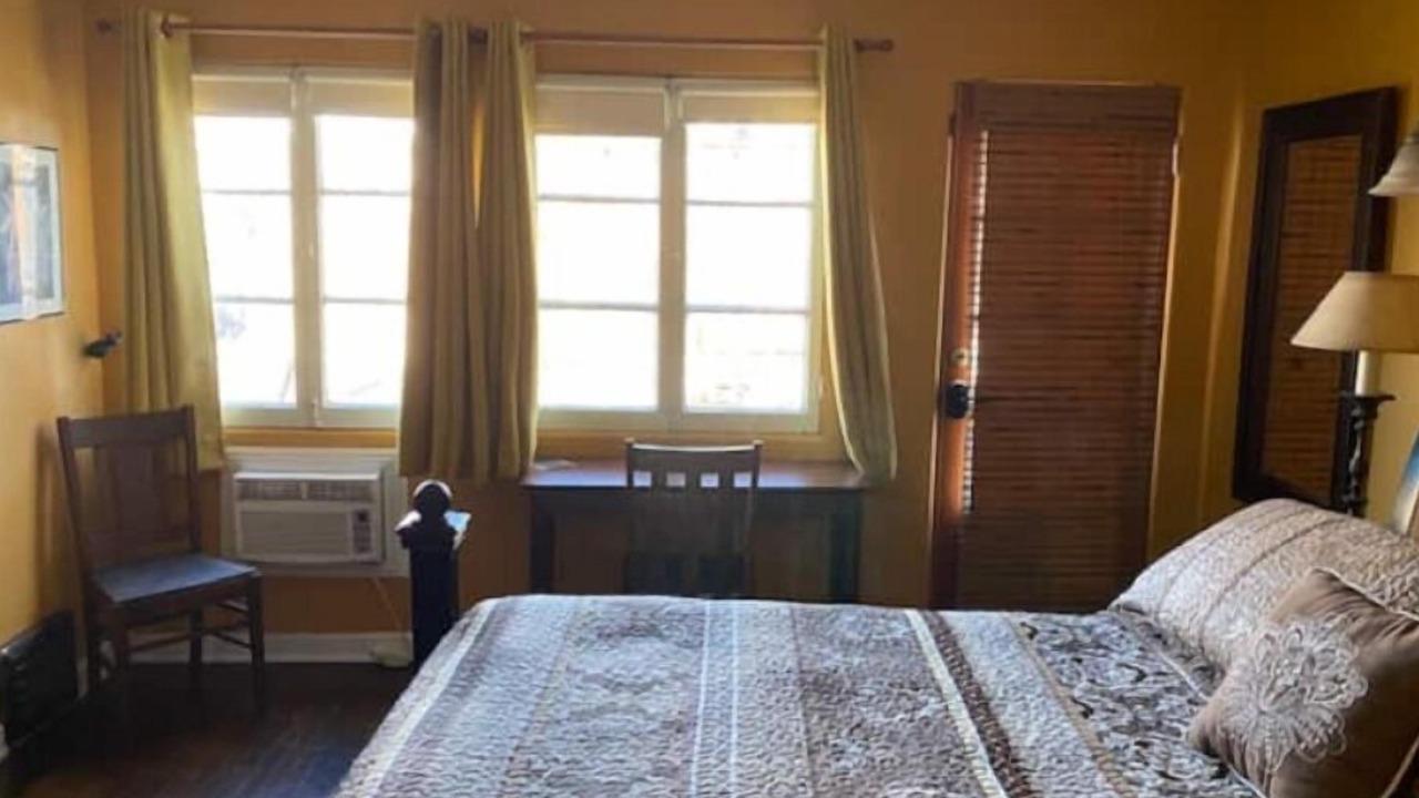 Photo of Bedroom in Mid-Wilshire