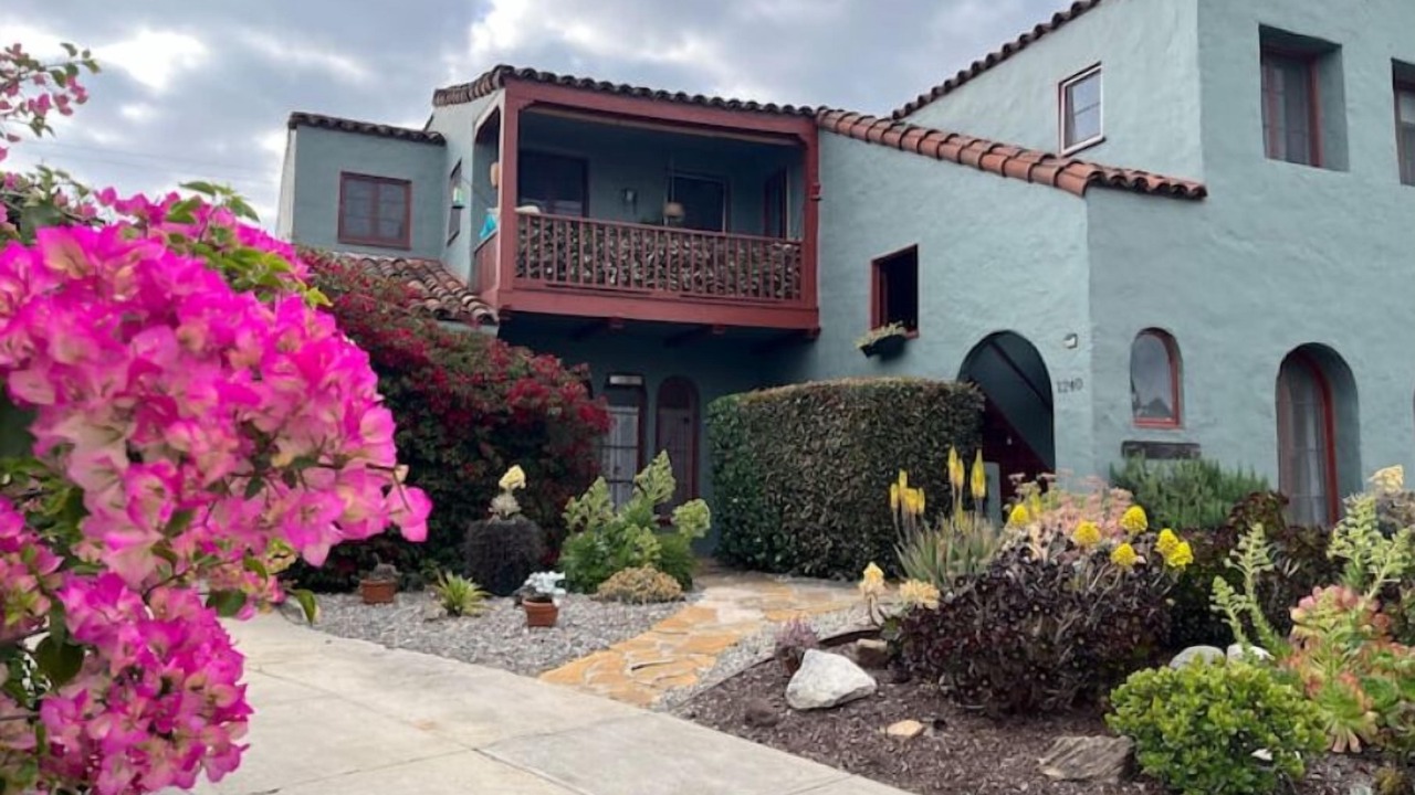 Photo of Outdoor in Mid-Wilshire