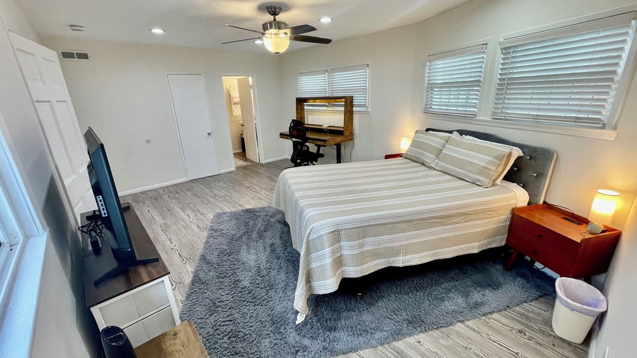Photo of Bedroom in Inglewood