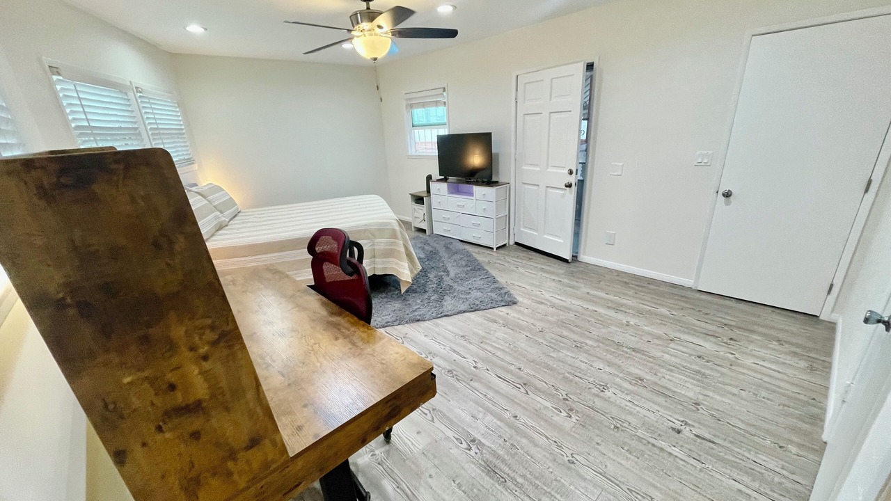 Photo of Bedroom in Inglewood