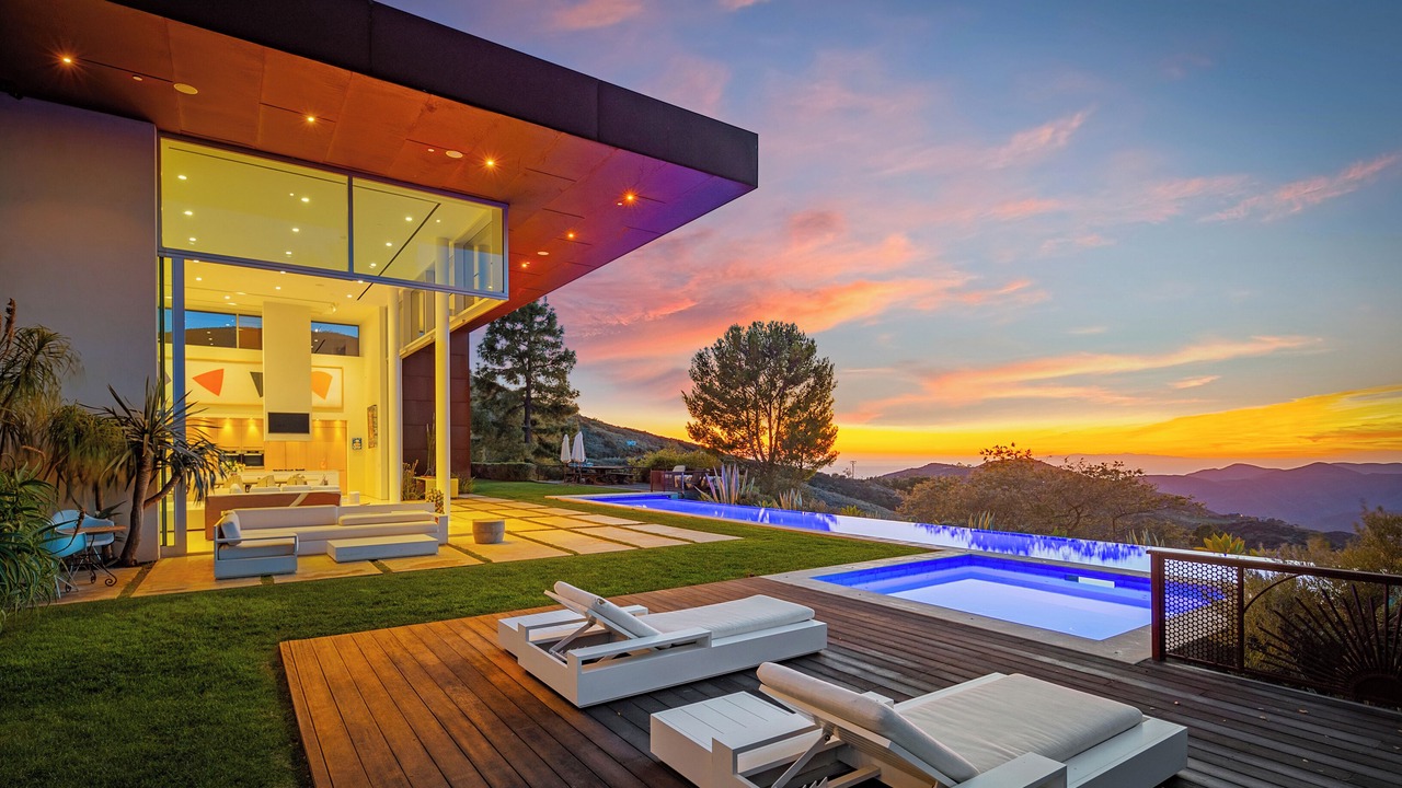 Photo of Patio Balcony in Malibu