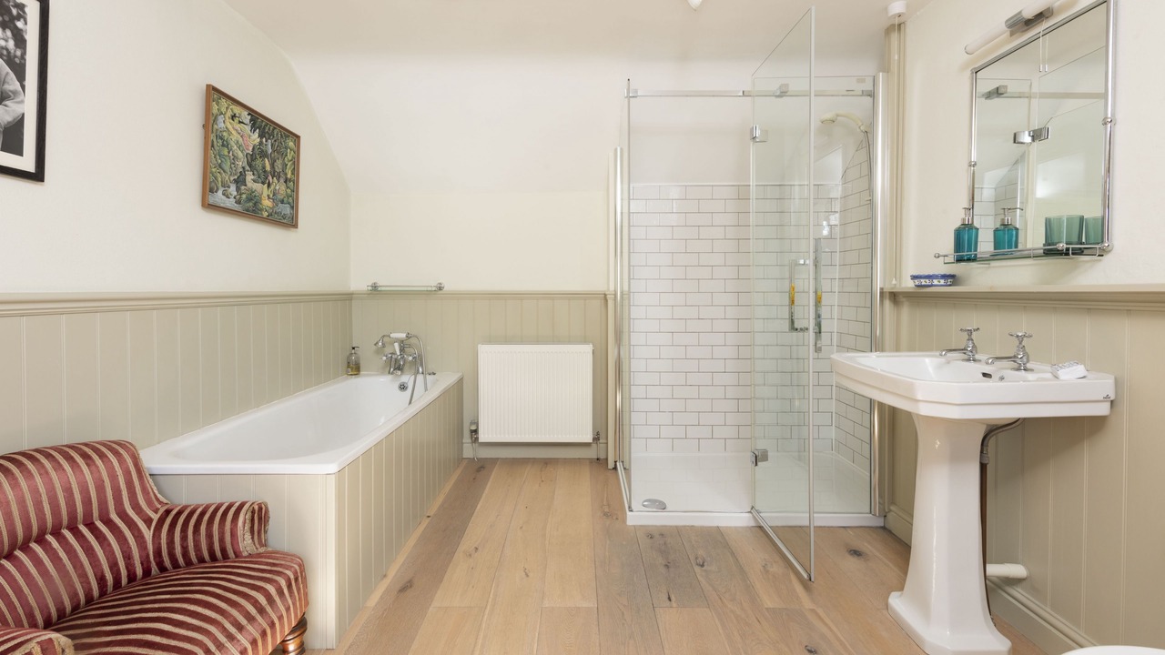 Photo of Bathroom in Rock