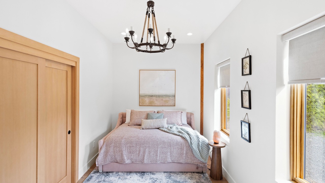Photo of Bedroom in Nut Tree