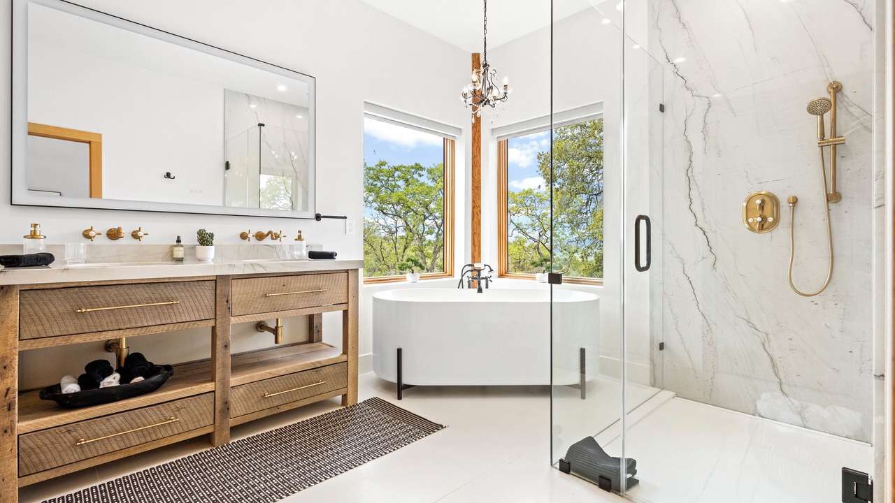 Photo of Bathroom in Nut Tree