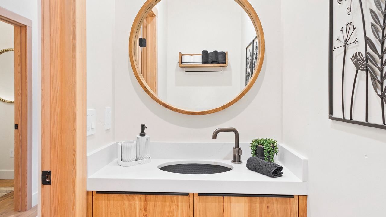 Photo of Bathroom in Nut Tree