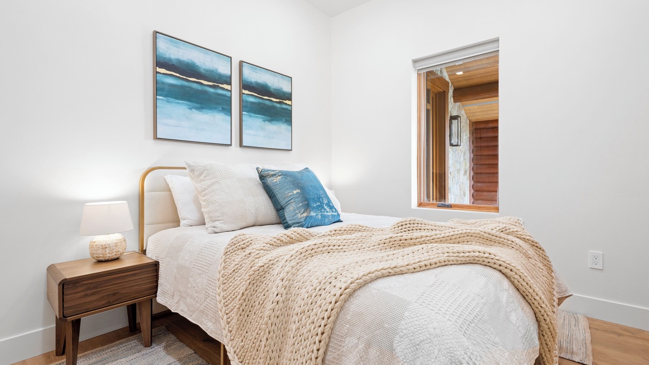 Photo of Bedroom in Nut Tree