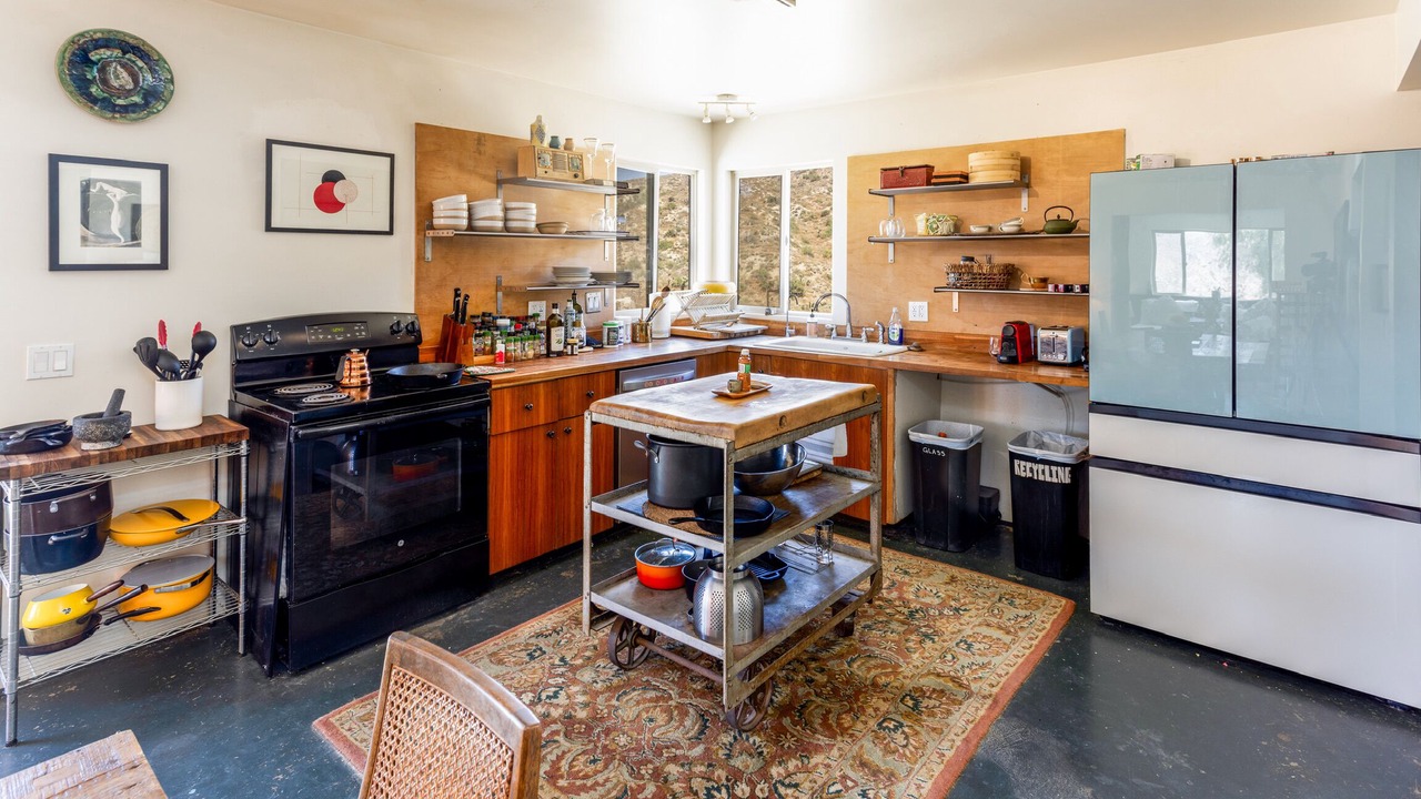 Photo of Kitchen in Yucca Valley