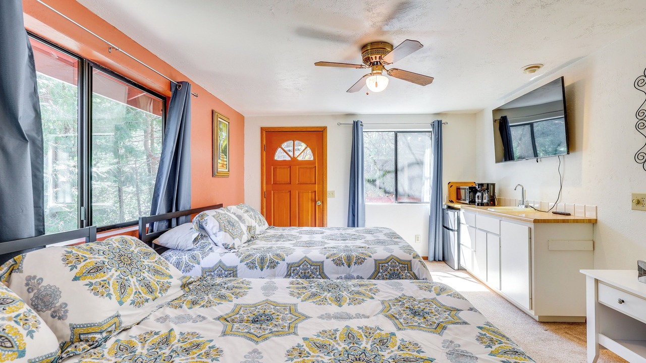 Photo of Bedroom in Idyllwild
