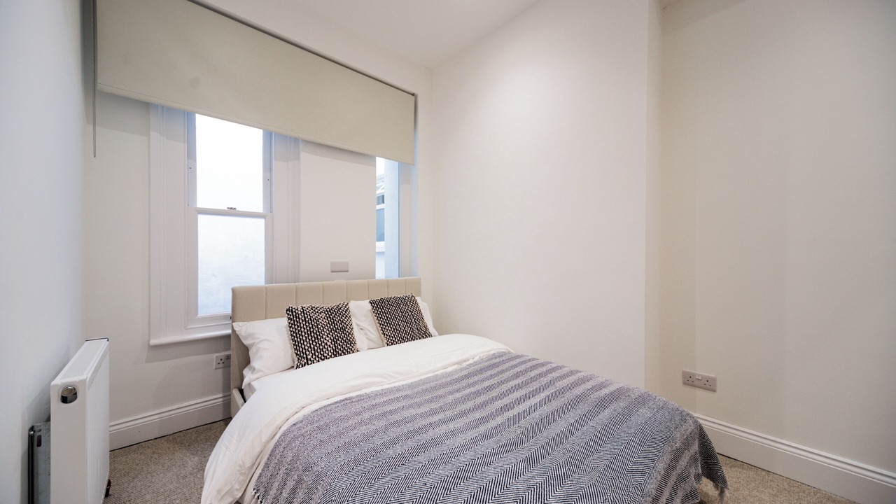 Photo of Bedroom in Queen's Gate