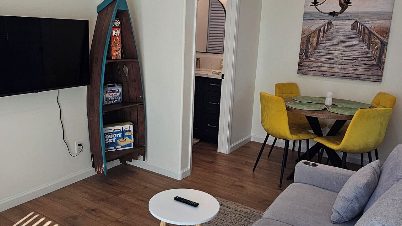 Photo of Livingroom in Colton