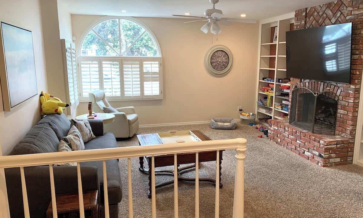 Photo of Livingroom in Old Towne
