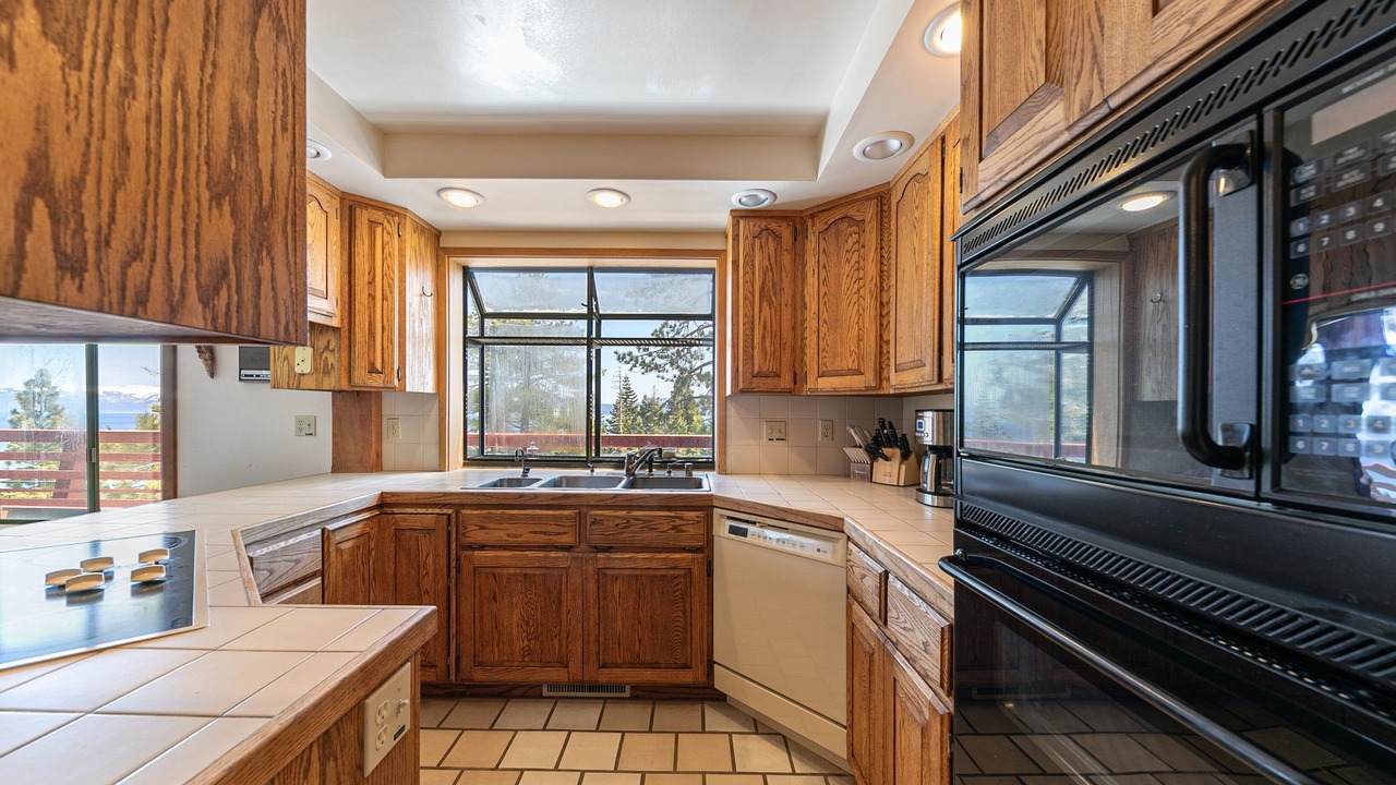 Photo of Kitchen in Tahoma