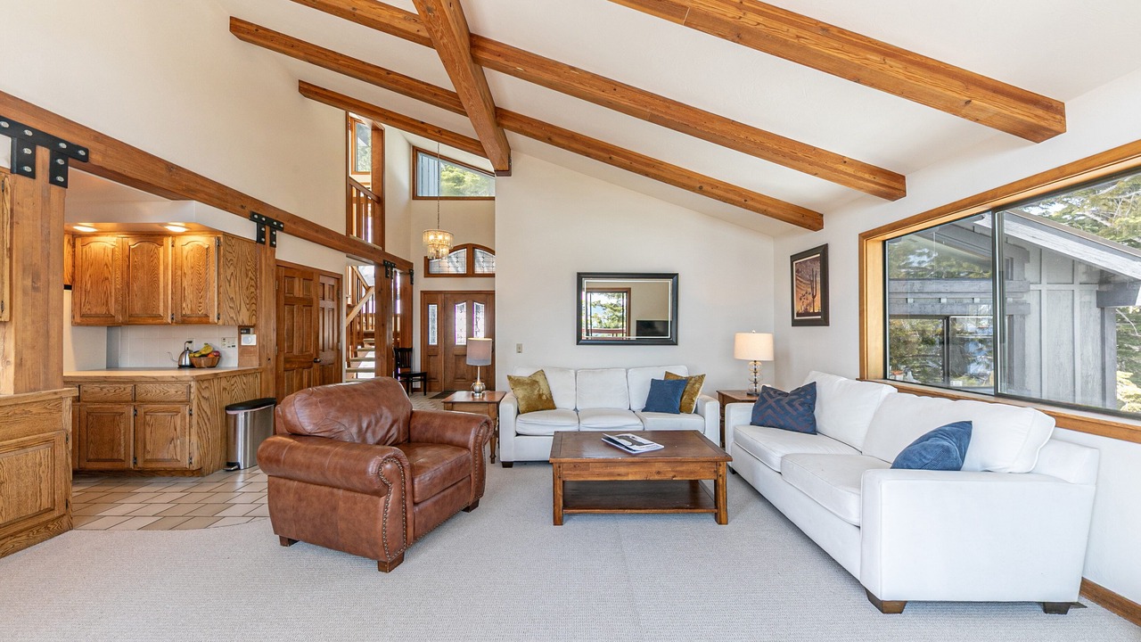 Photo of Livingroom in Tahoma