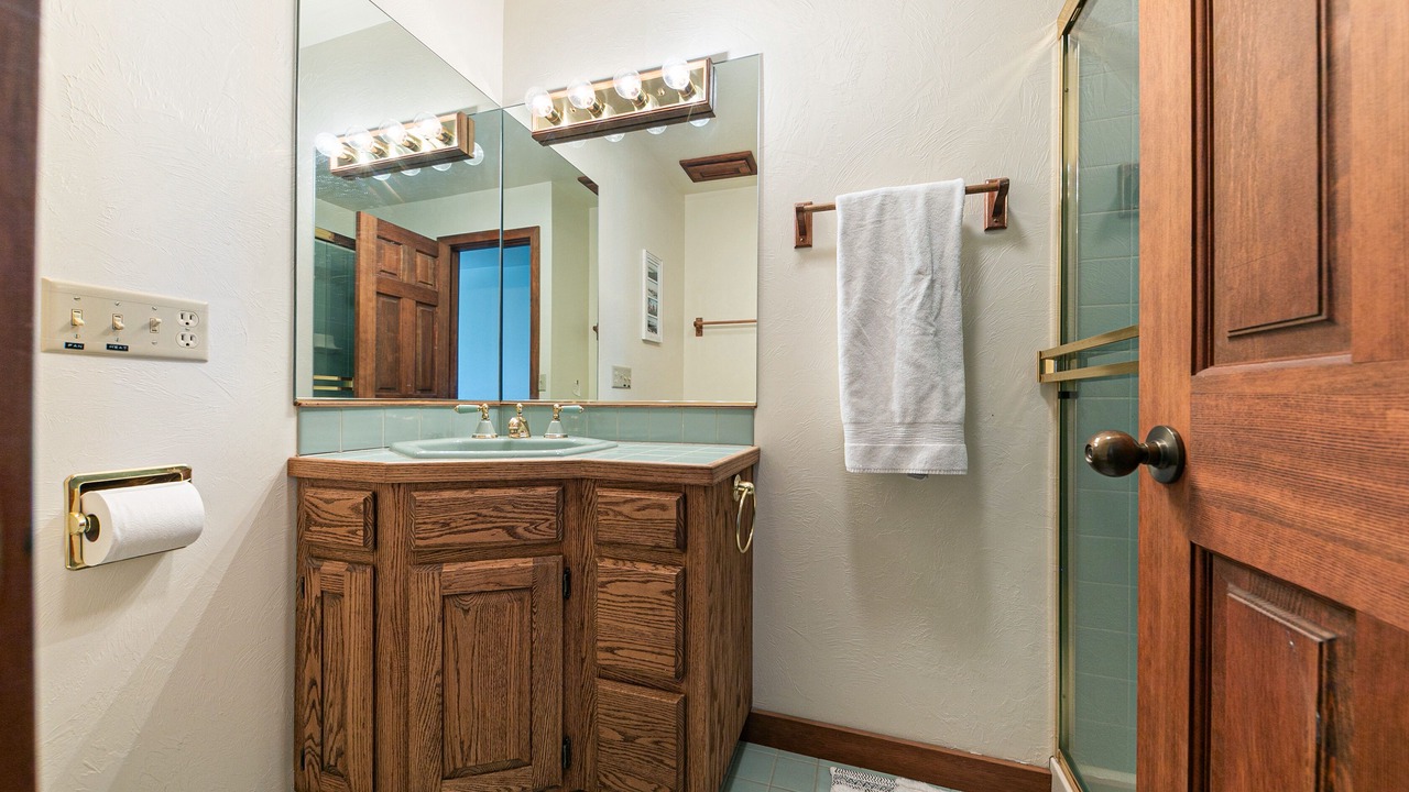 Photo of Bathroom in Tahoma