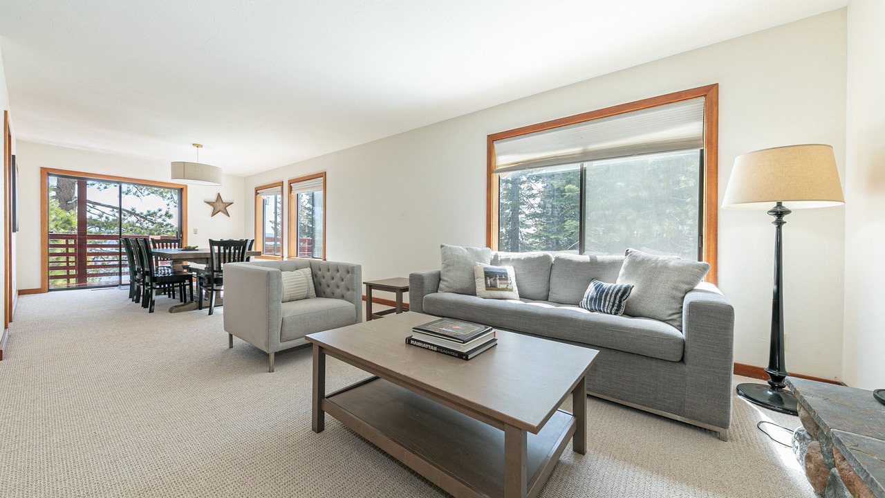 Photo of Livingroom in Tahoma