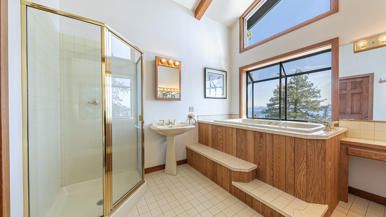 Photo of Bathroom in Tahoma
