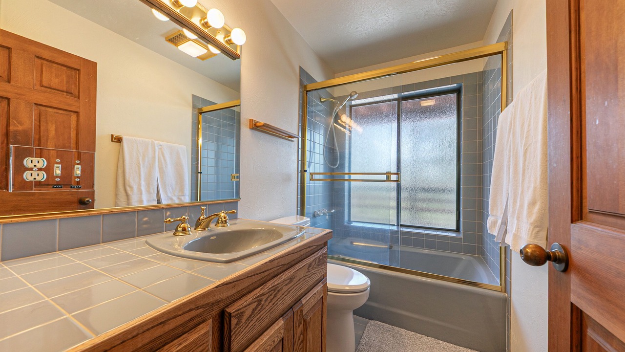 Photo of Bathroom in Tahoma