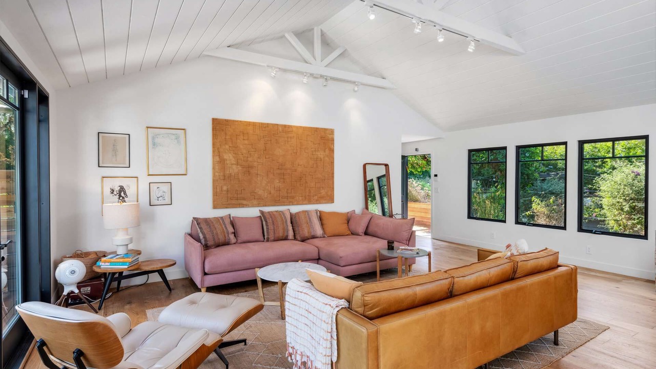 Photo of Livingroom in Malibu