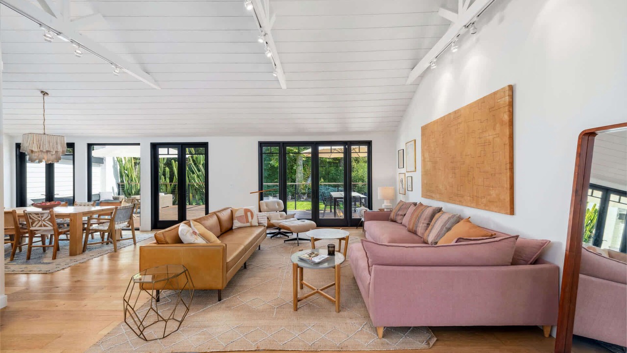 Photo of Livingroom in Malibu