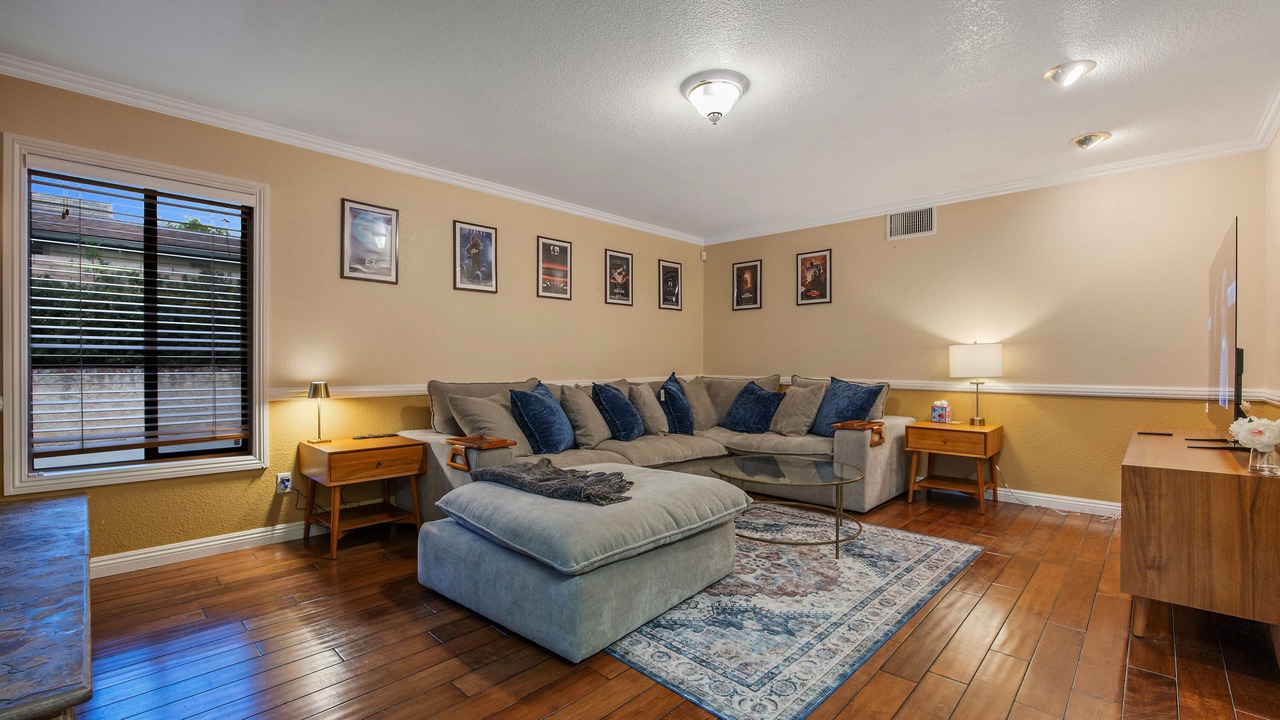 Photo of Livingroom in Simi Valley
