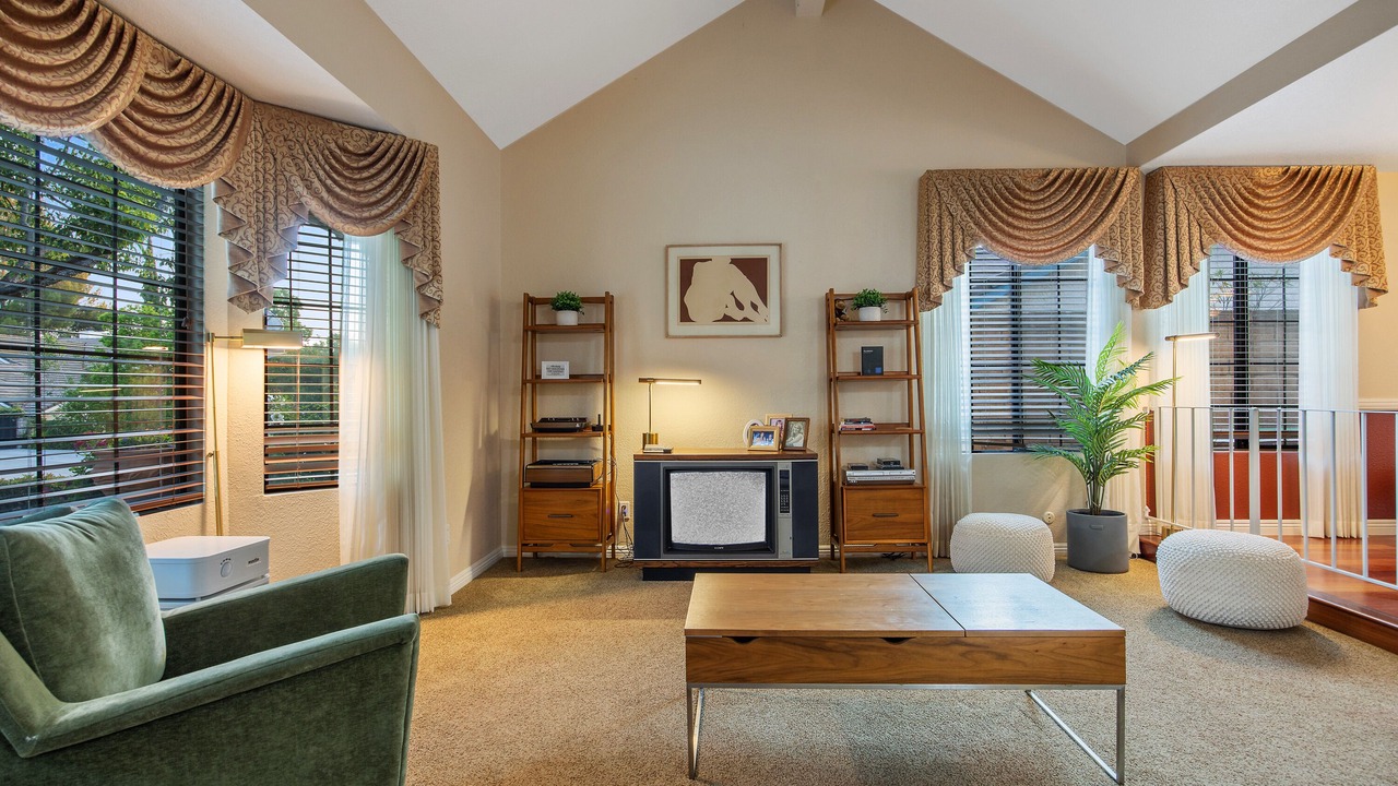 Photo of Livingroom in Simi Valley