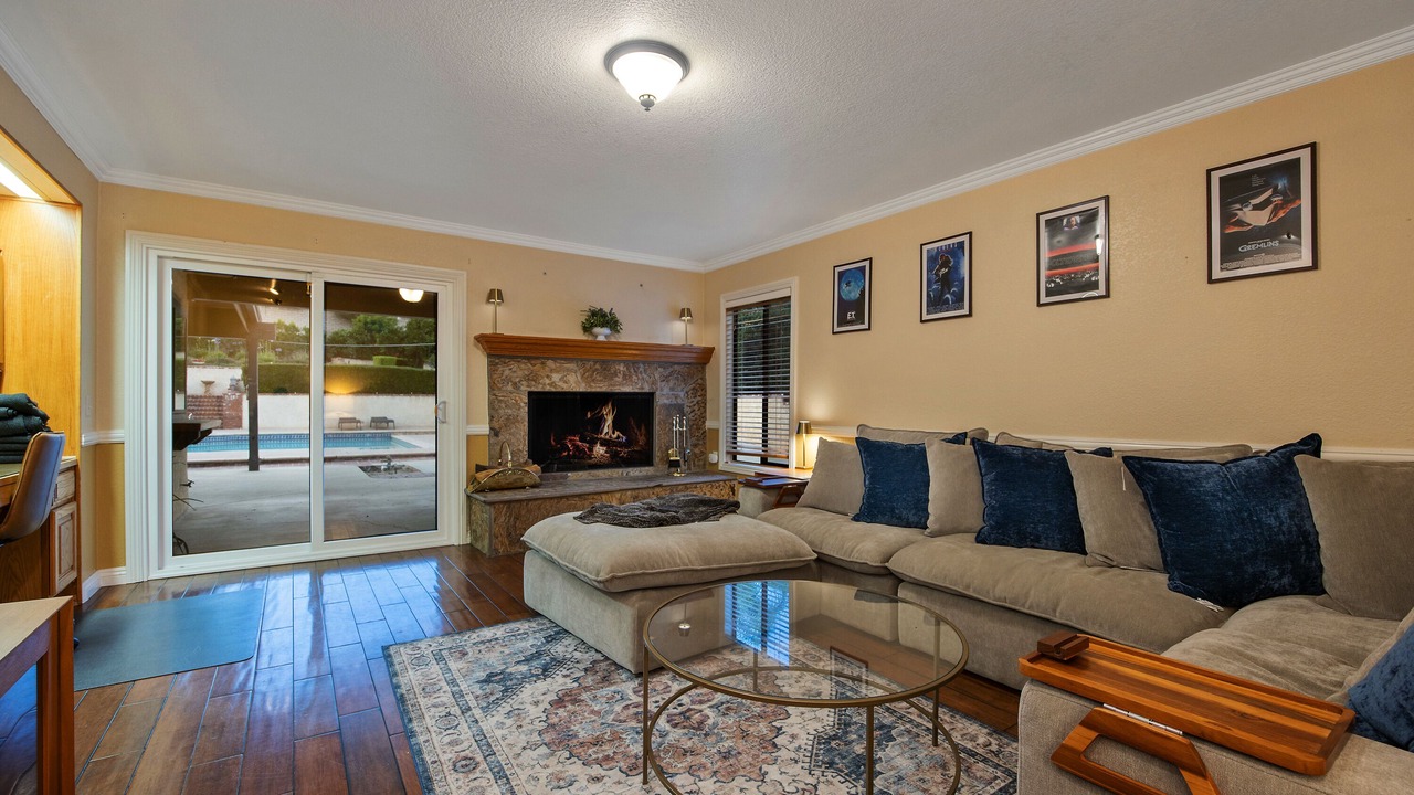 Photo of Livingroom in Simi Valley