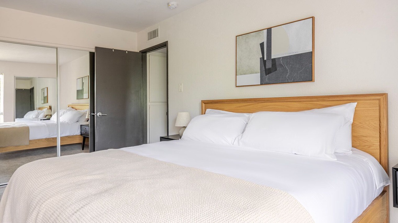Photo of Bedroom in Pasadena