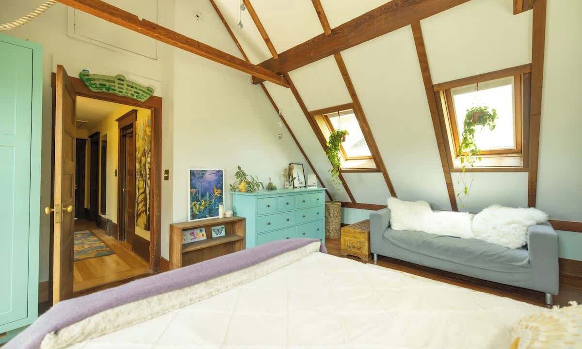 Photo of Bedroom in Upper Telegraph