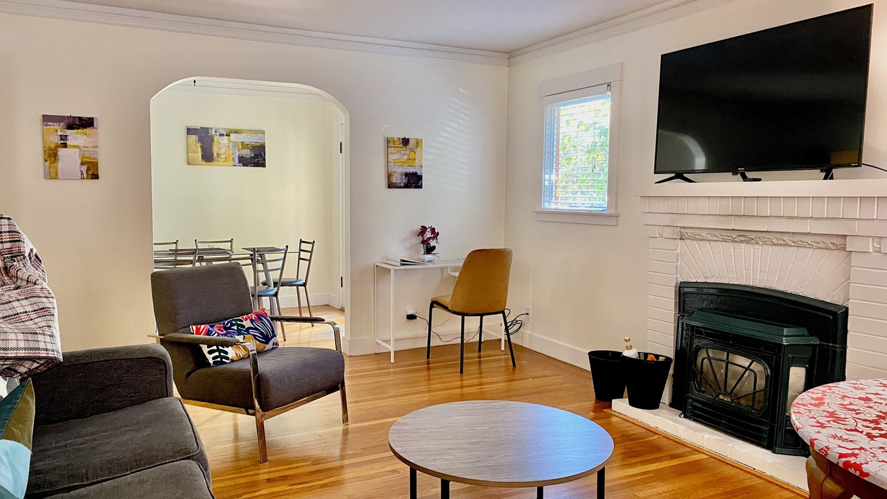 Photo of Livingroom in Menlo Park