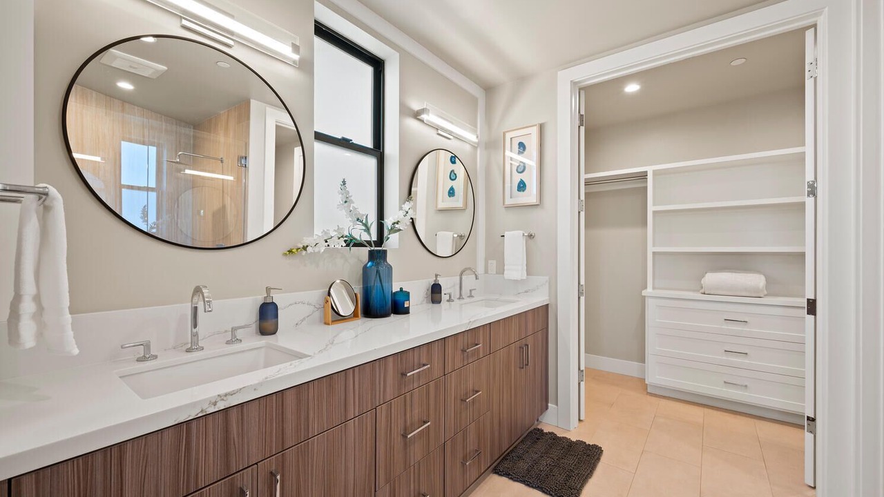 Photo of Bathroom in Lantern District