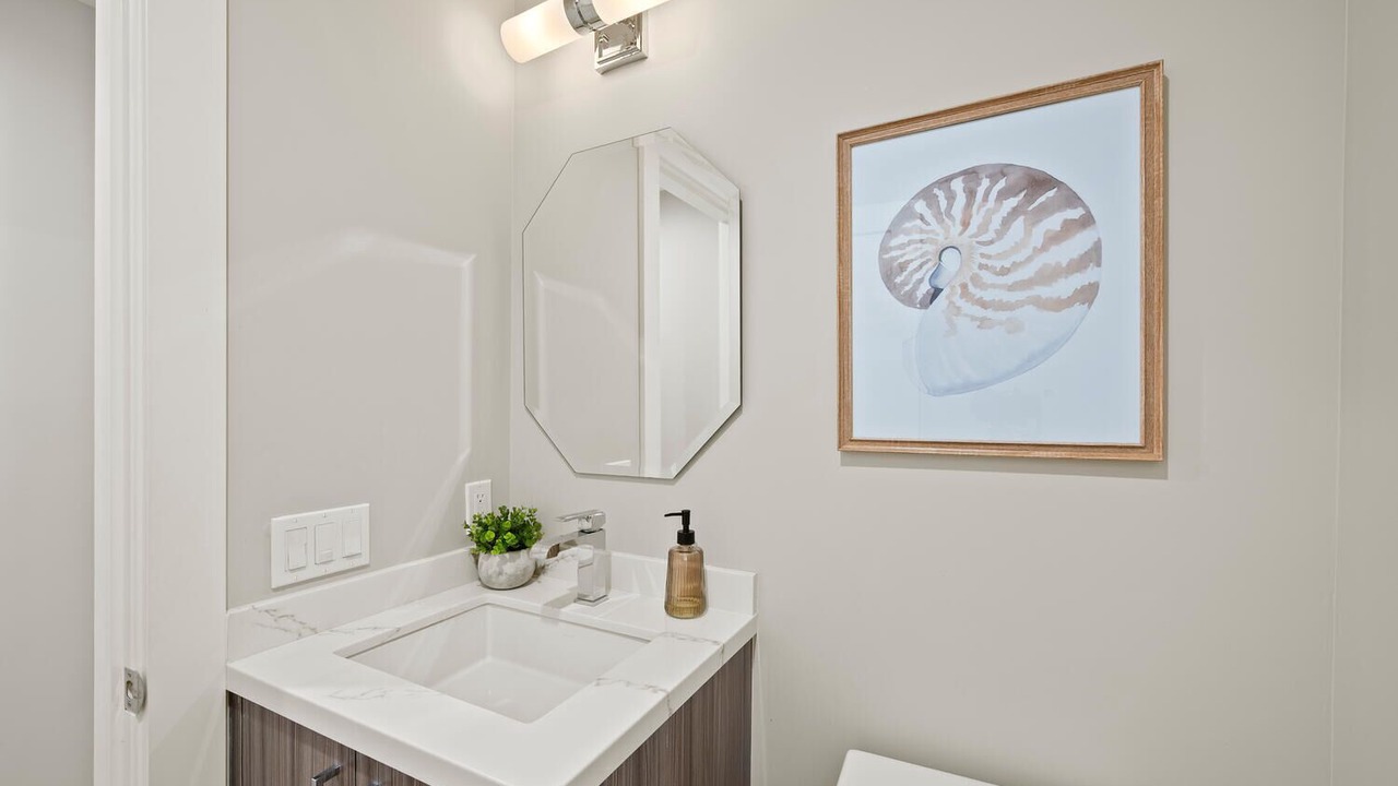 Photo of Bathroom in Lantern District