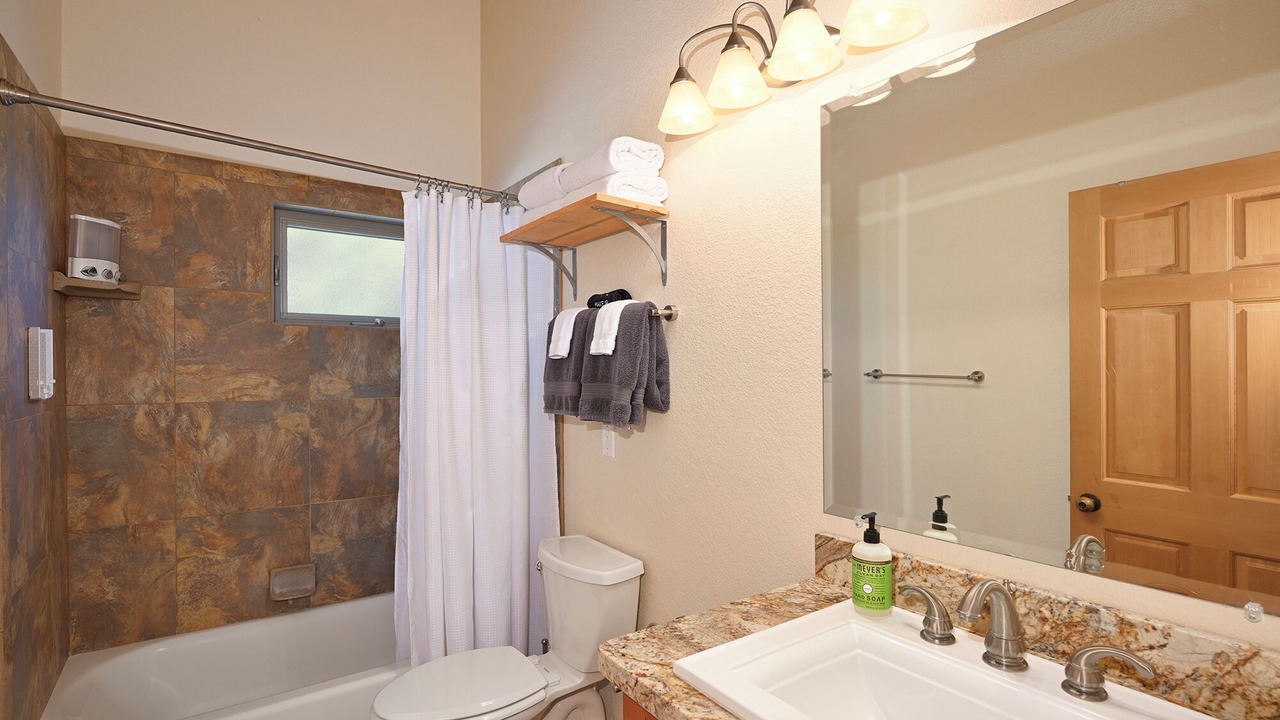 Photo of Bathroom in Lakehead