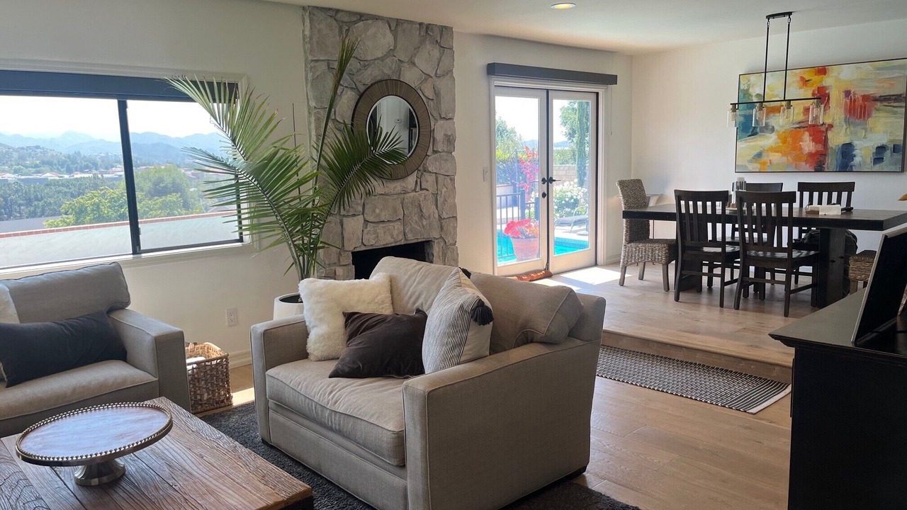 Photo of Livingroom in Agoura Hills