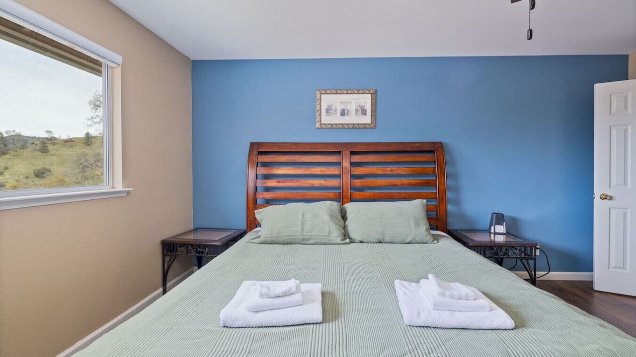 Photo of Bedroom in Coarsegold