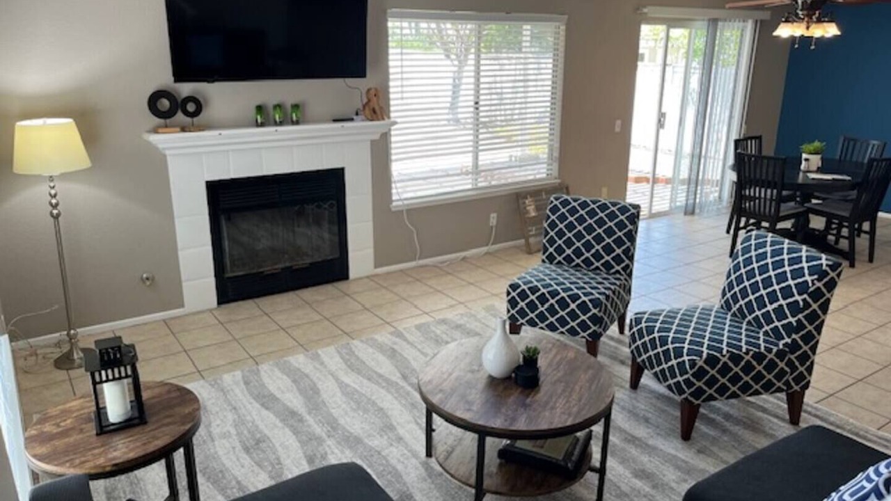 Photo of Livingroom in Murrieta