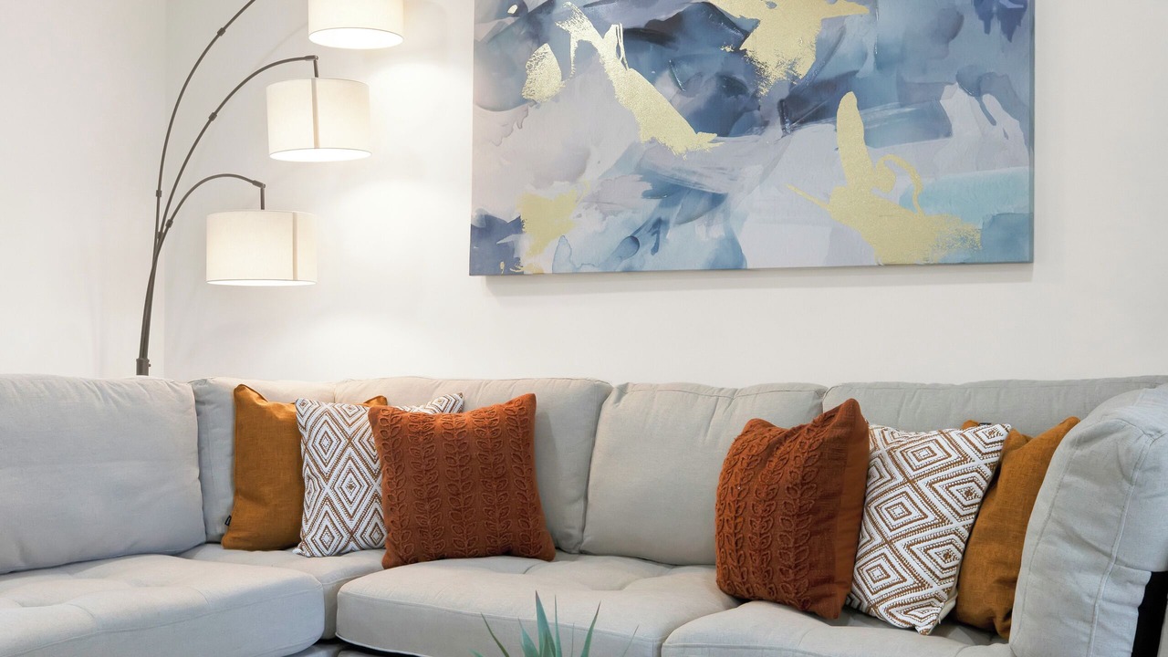 Photo of Livingroom in Sherwood Forest and Thistle Development