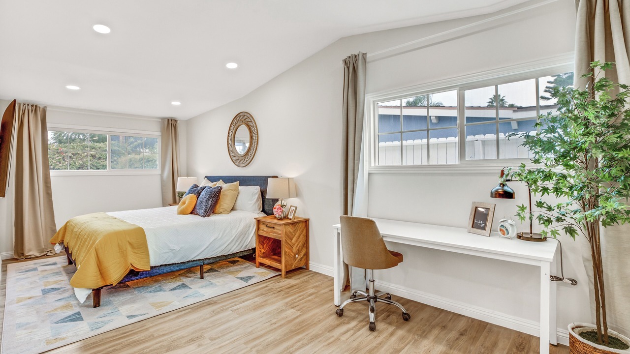Photo of Bedroom in Sherwood Forest and Thistle Development