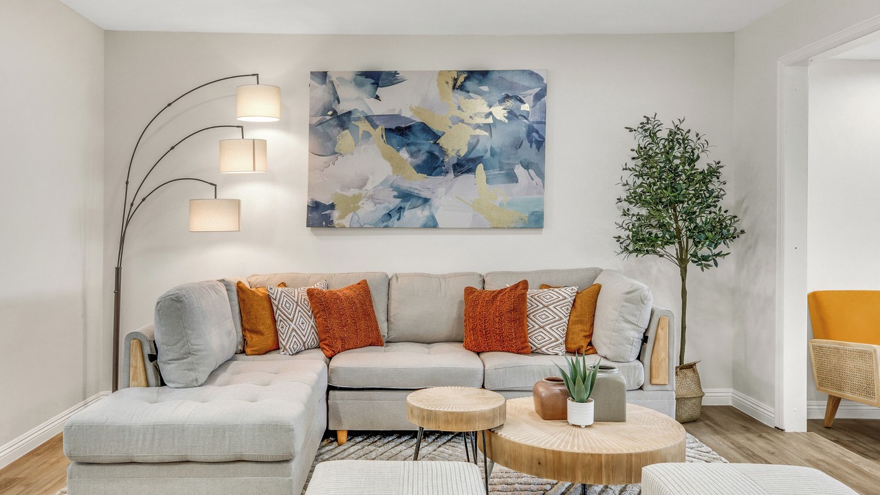 Photo of Livingroom in Sherwood Forest and Thistle Development