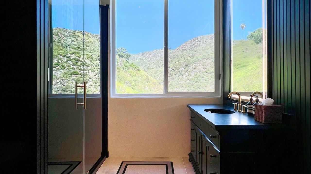 Photo of Bathroom in Malibu