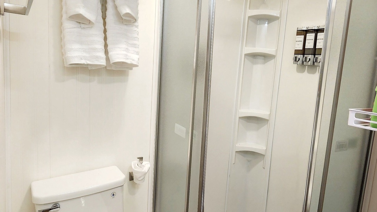 Photo of Bathroom in Woodland Hills