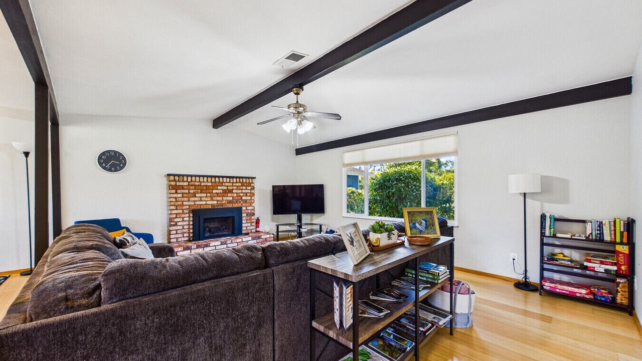 Photo of Livingroom in Arcata