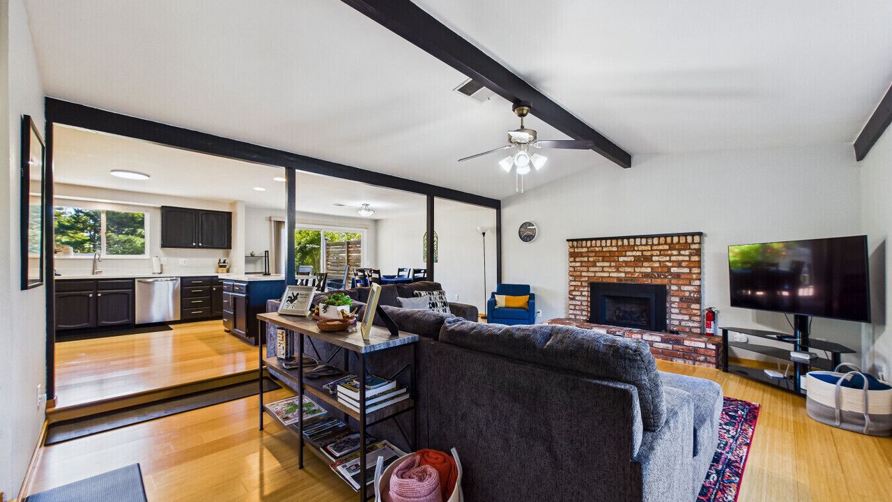 Photo of Livingroom in Arcata