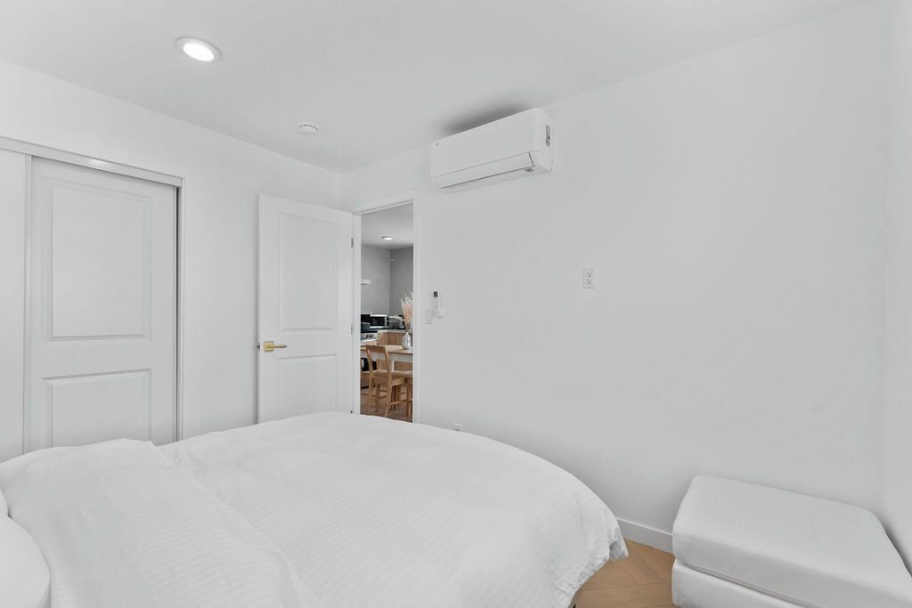 Photo of Bedroom in Huntington Beach