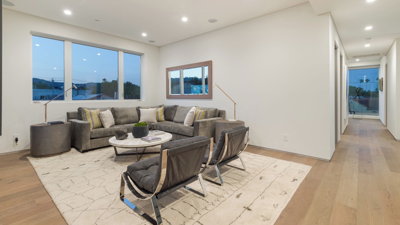 Photo of Livingroom in Melrose