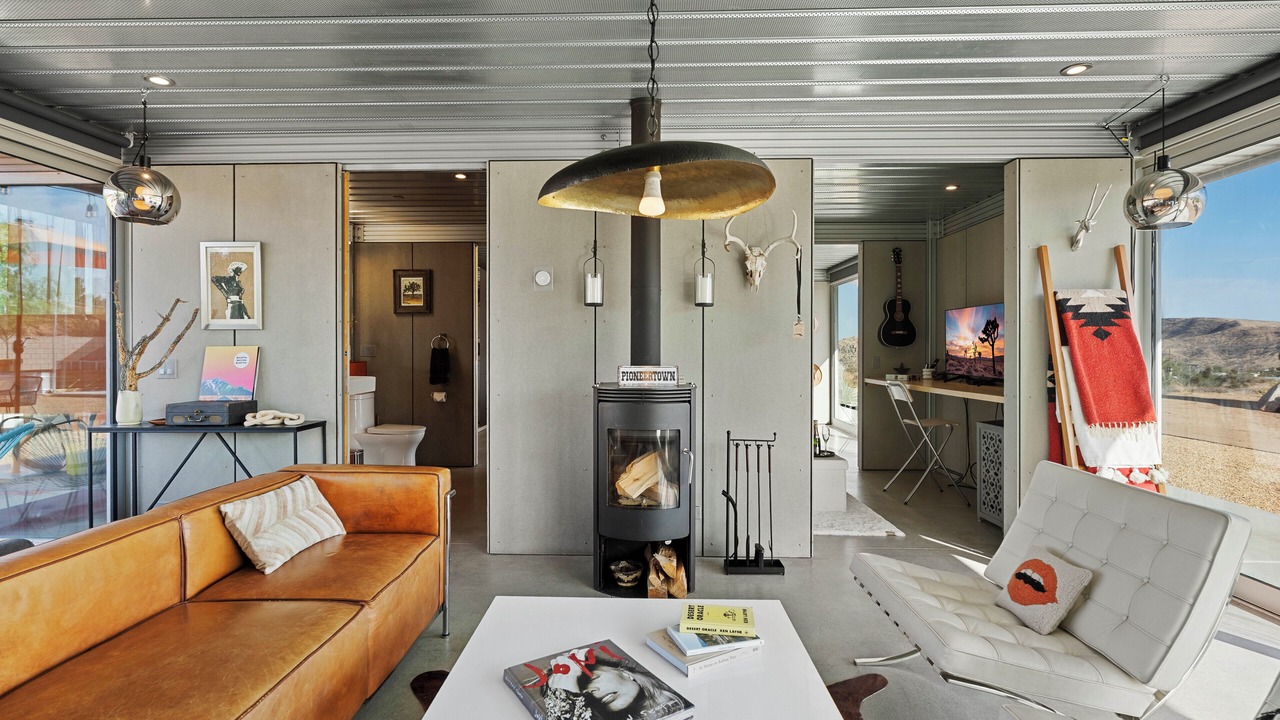 Photo of Livingroom in Pioneertown